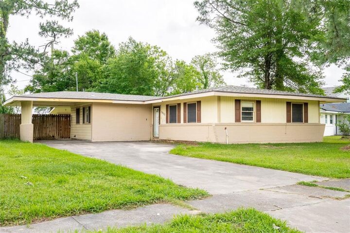 Property Photo:  3605 E Roosevelt Street E  LA 70607 