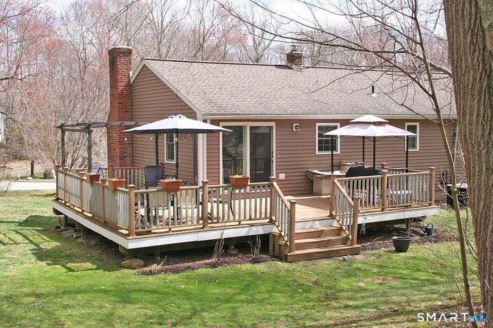 Property Photo:  45 Crestwood Drive  CT 06424 