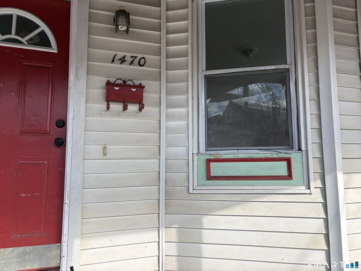 Property Photo:  1470 North Avenue  CT 06604 