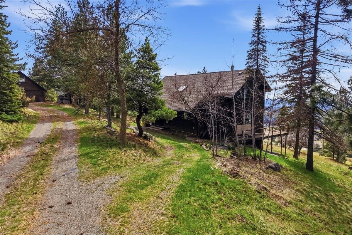 Property Photo: 6304 E Custer Ln WA 99223