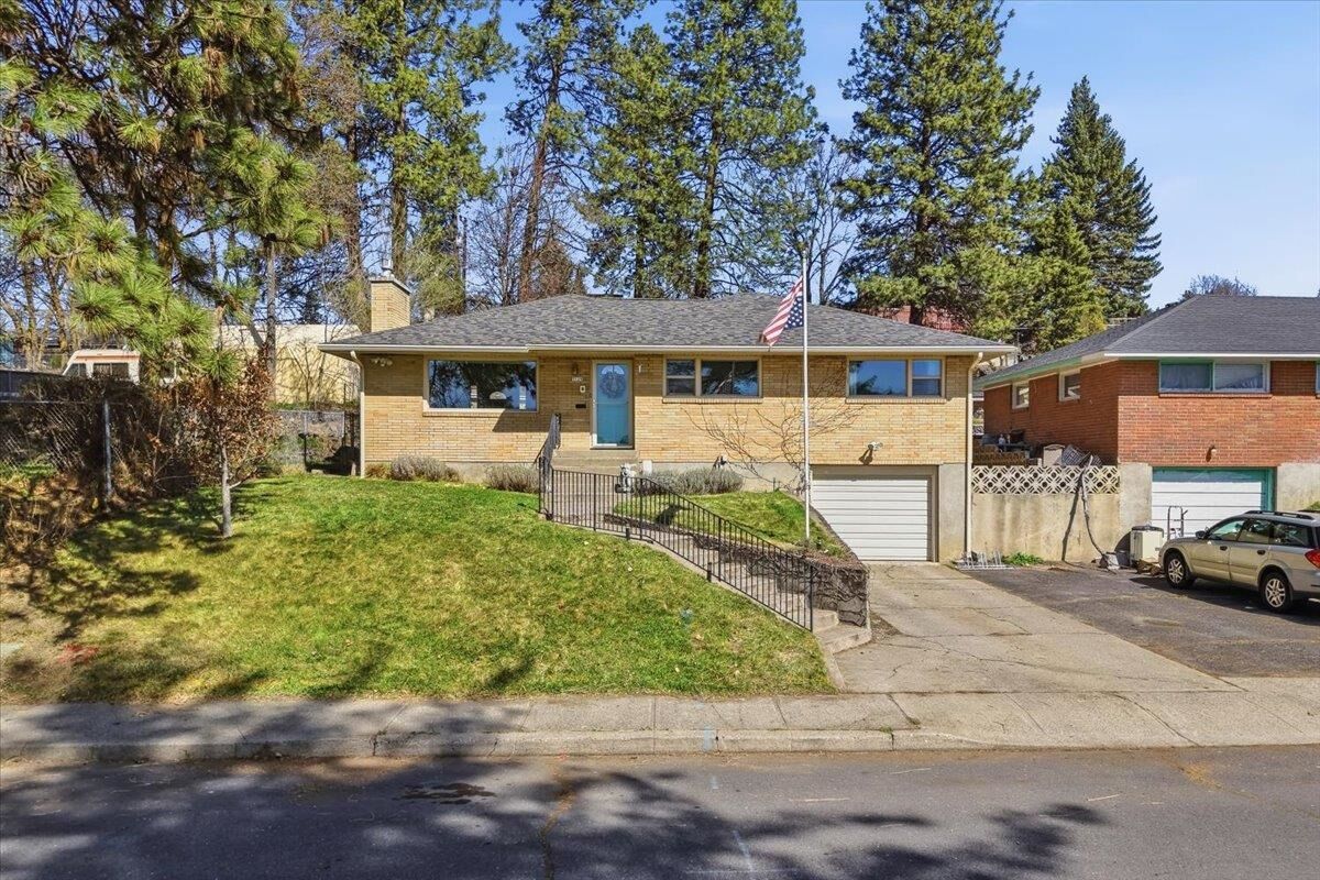 Property Photo: 5128 N Greenwood Blvd WA 99205