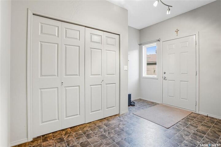 Property Photo:  213 Poplar Place  SK S0M 1J0 