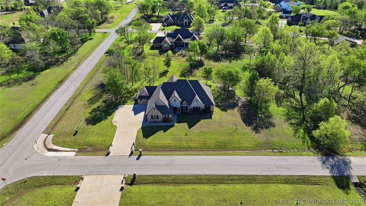 Property Photo:  9423 S 278th  OK 74014 