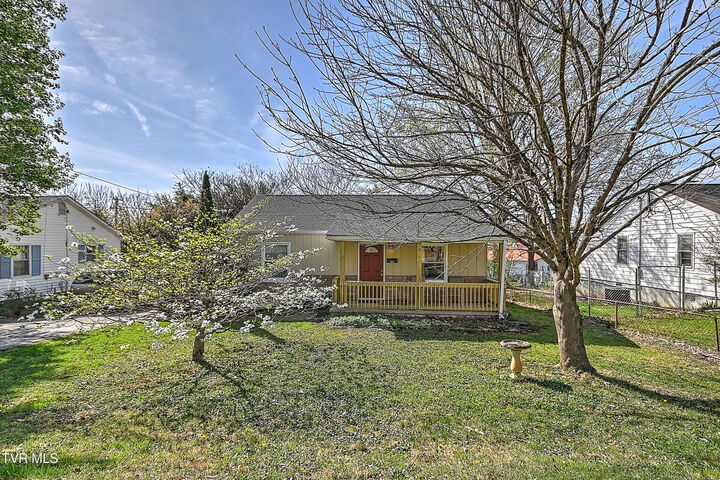 Property Photo:  1011 Johnson Avenue  TN 37604 