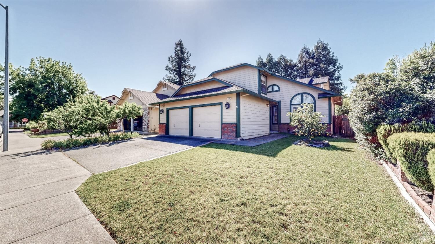 Property Photo: 414 Princess Way CA 95492