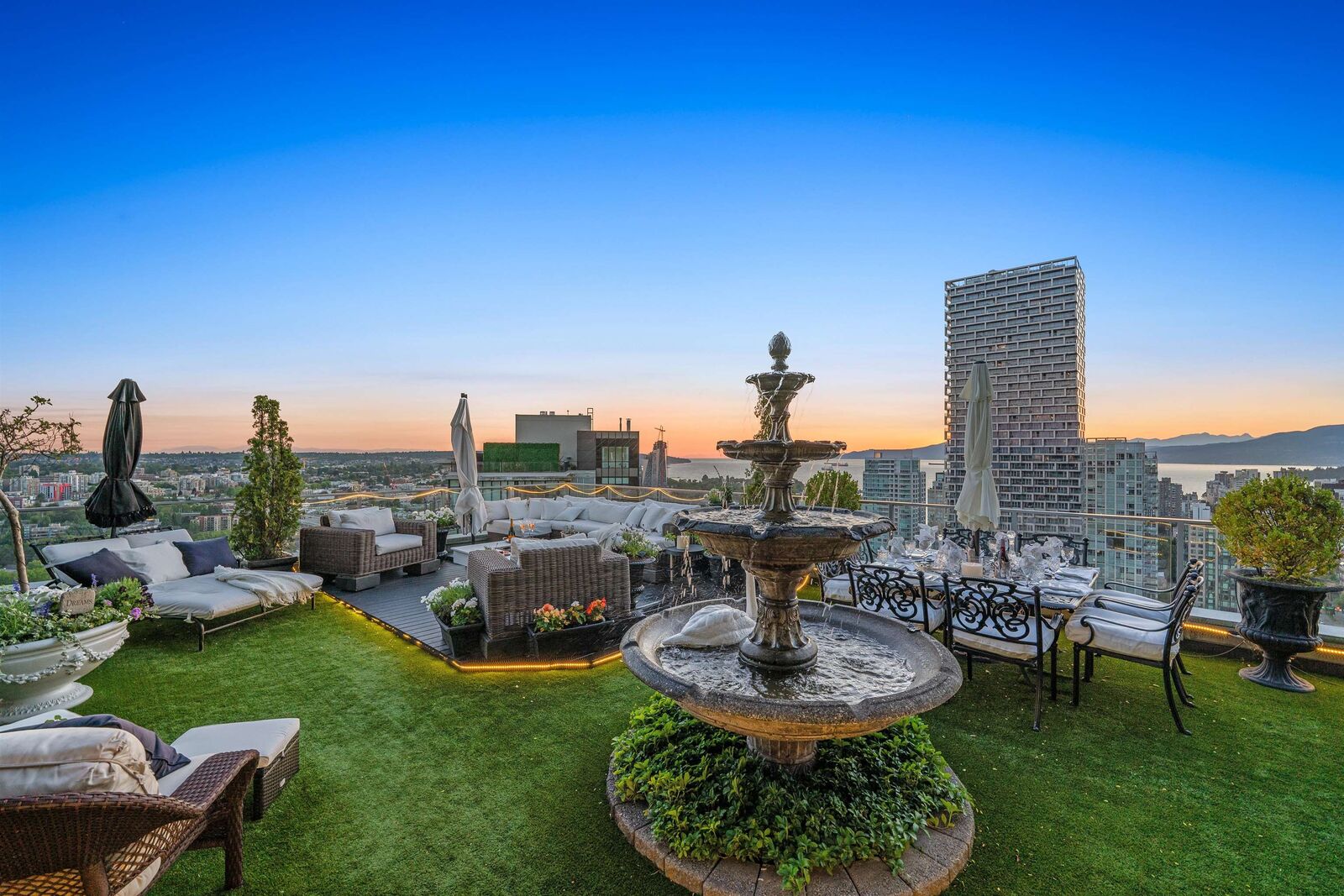 Property Photo:  1495 Richards Street 3701  BC V6Z 3E3 