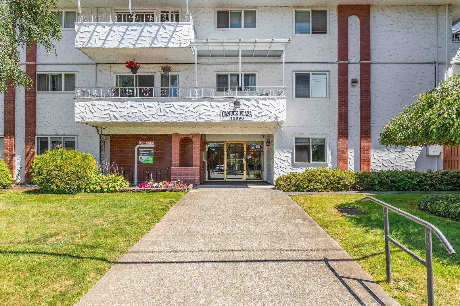 Property Photo: 12096 222 Street 107 BC V2X 5W1