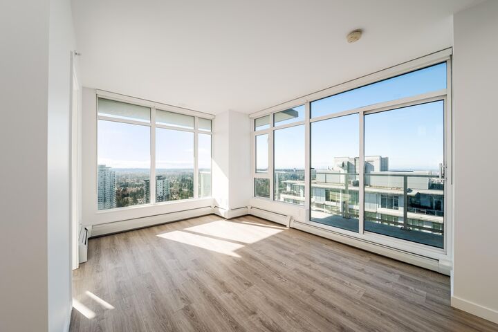 Property Photo: 13350 Central Avenue 3511 BC V3T 0S1