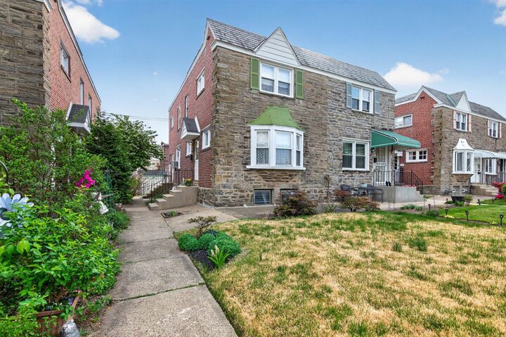Property Photo:  2006 Vista Street  PA 19152 