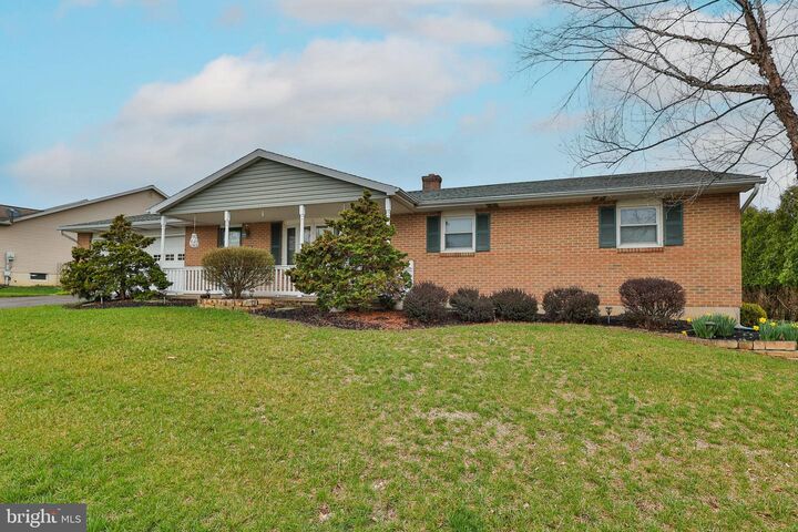 Property Photo:  3025 Oakland Drive  PA 18067 