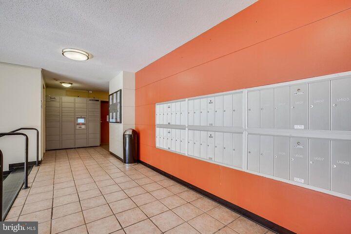 Property Photo:  8 S Van Dorn Street 303  VA 22304 