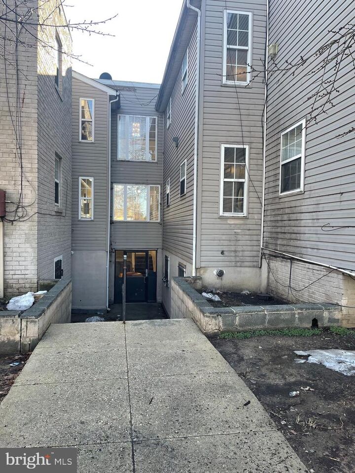 Property Photo:  612 Eastern Avenue NE C02  DC 20019 