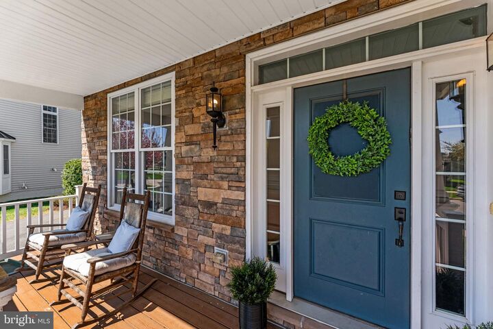 Property Photo: 41182 Turtle Dove Circle VA 20105