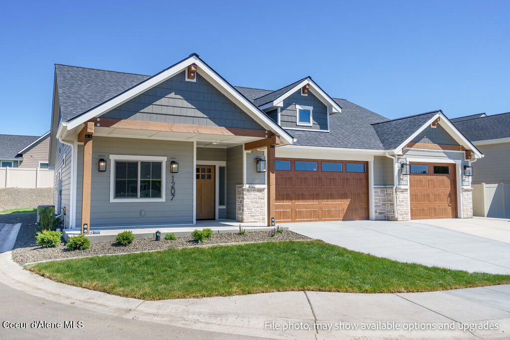Property Photo:  1207 W Fair Ln  ID 83854 