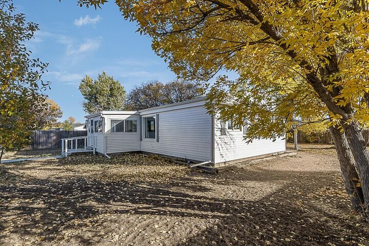 Property Photo:  913 E Prosser Rd  WY 82007 