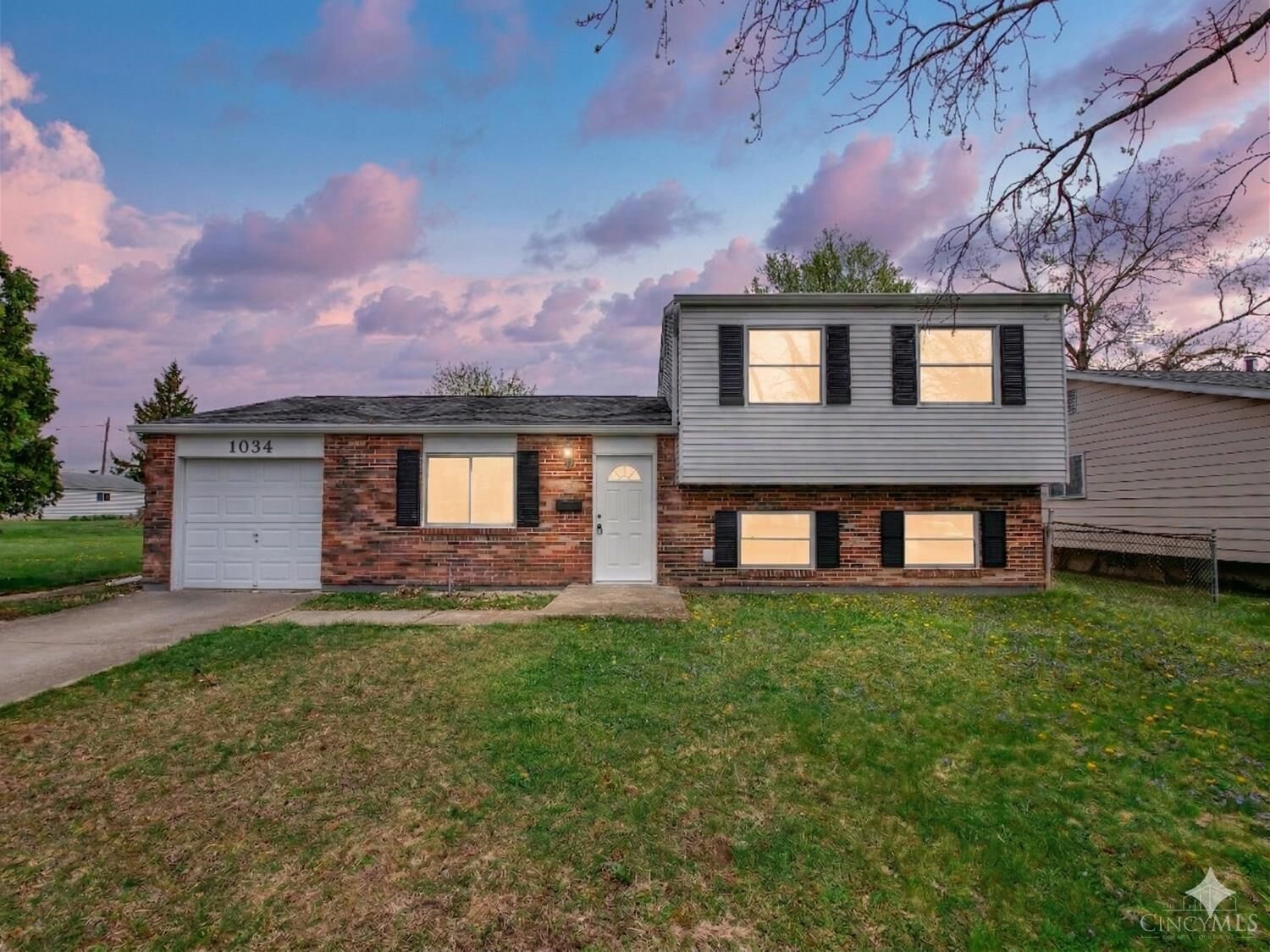 Property Photo: 1034 W Kemper Road OH 45240