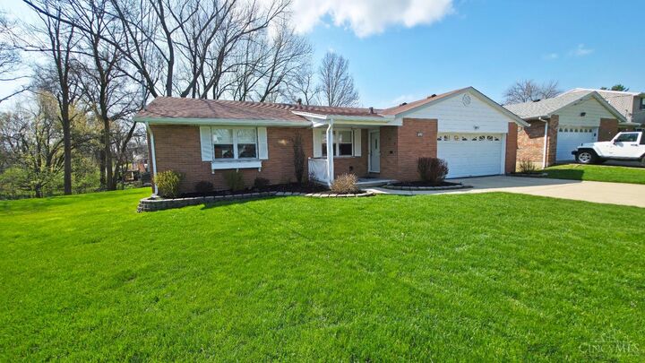 Property Photo:  1051 Alcliff Lane  OH 45238 