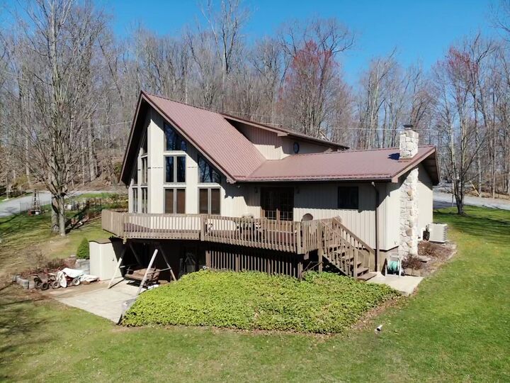 Property Photo: 20 Crystal Cove Ct PA 15801
