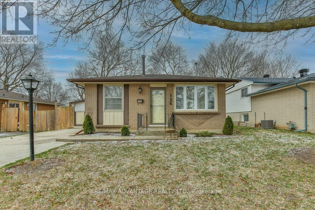 Property Photo:  124 Kipling Avenue  ON N5V 1K2 