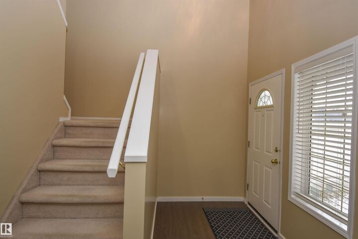 Property Photo:  4112 37A Avenue NW  AB T6L 7A1 