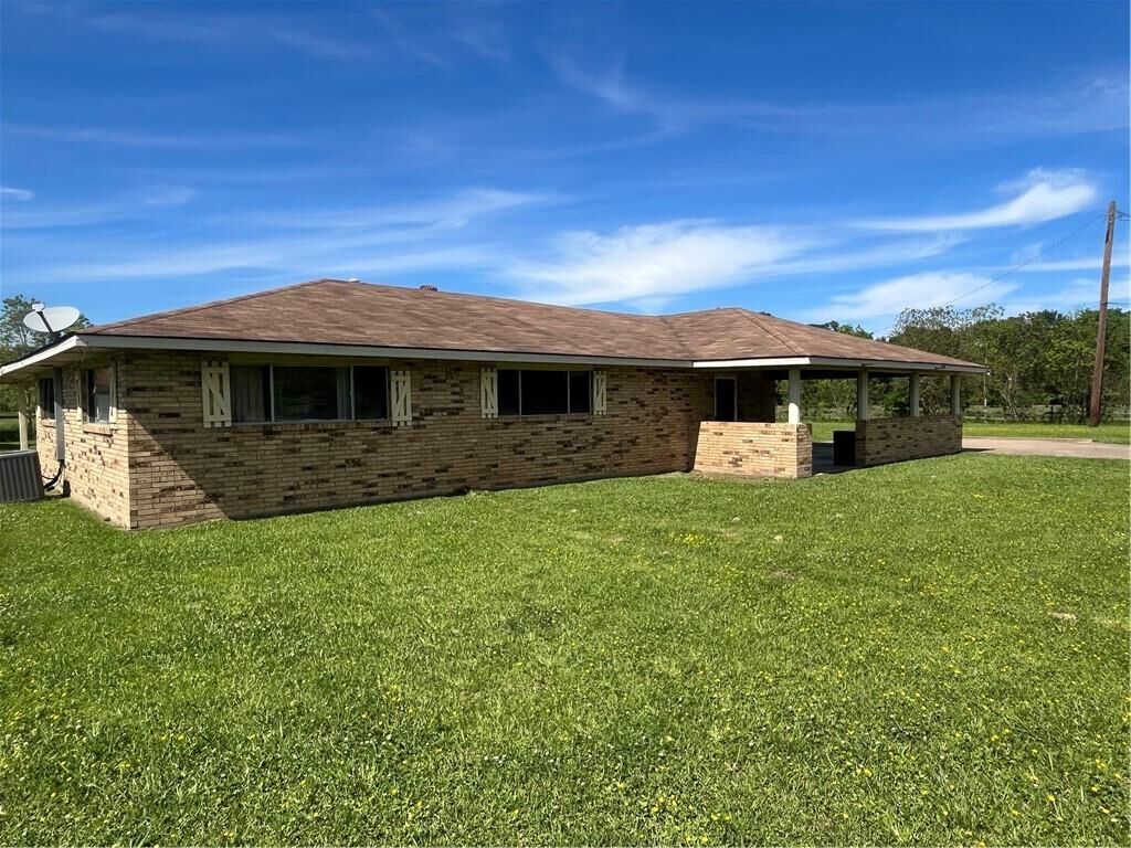 Property Photo:  1838 115 Highway  LA 71350 