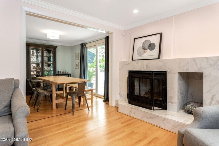 Property Photo:  5 Wellington Place B  CT 06830 