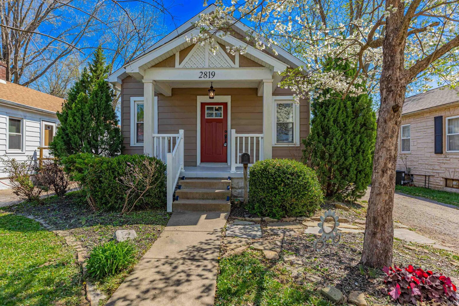 Property Photo:  2819 Oakley Street  IN 47710 