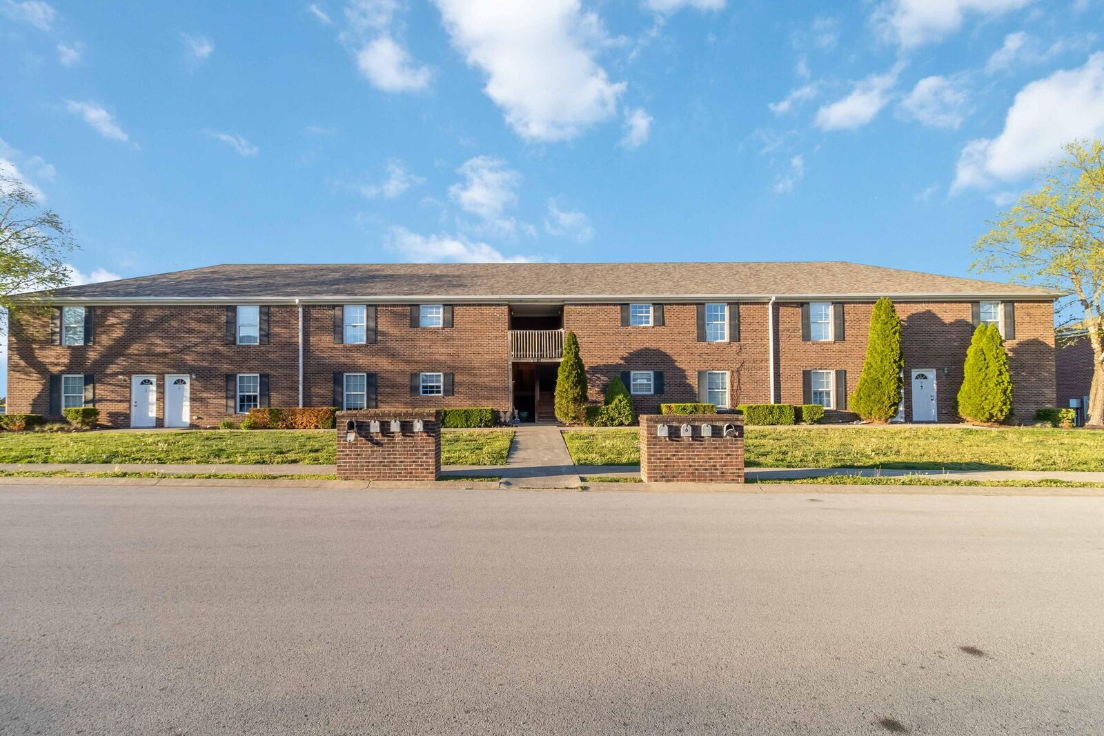 Property Photo:  2021 Willow Drive  KY 40475 