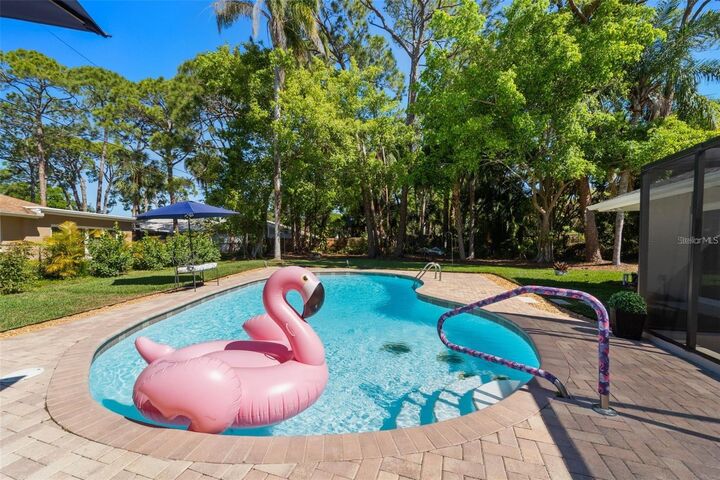 Property Photo:  8648 14th Way N Fl  FL 33702 