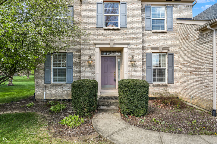 Property Photo:  346 Arborglen Drive  IN 46112 