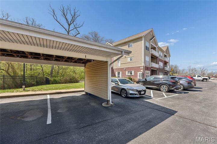 Property Photo:  1608 Westport Cove Lane I  MO 63146 