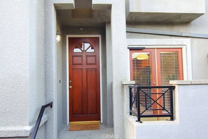 Property Photo:  240 S Mentor 2  CA 91106 