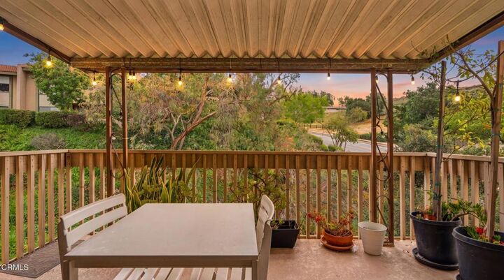 Property Photo:  254 Sequoia Court 33  CA 91360 