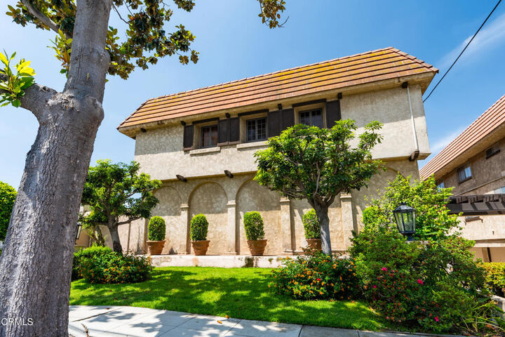 Property Photo:  105 N Almansor Street 6  CA 91801 