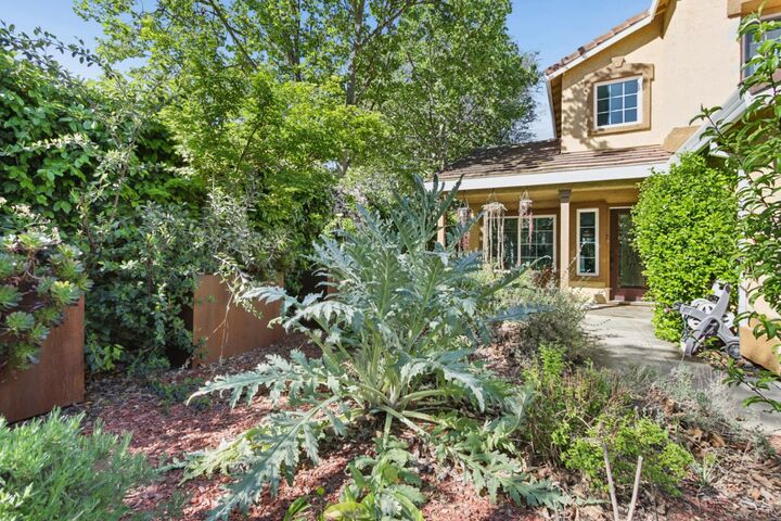 Property Photo: 1303 Caceres Court CA 95618