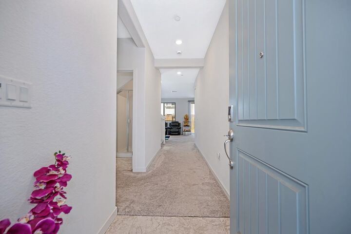 Property Photo: 7648 Barebow Way CA 95829