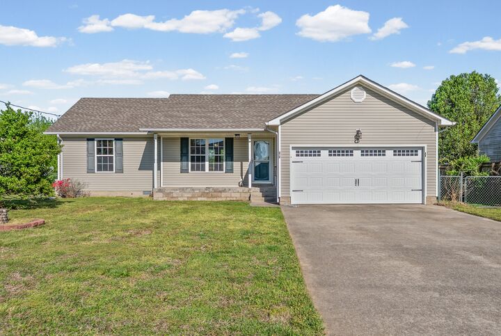 Property Photo: 715 Shetland Dr KY 42262