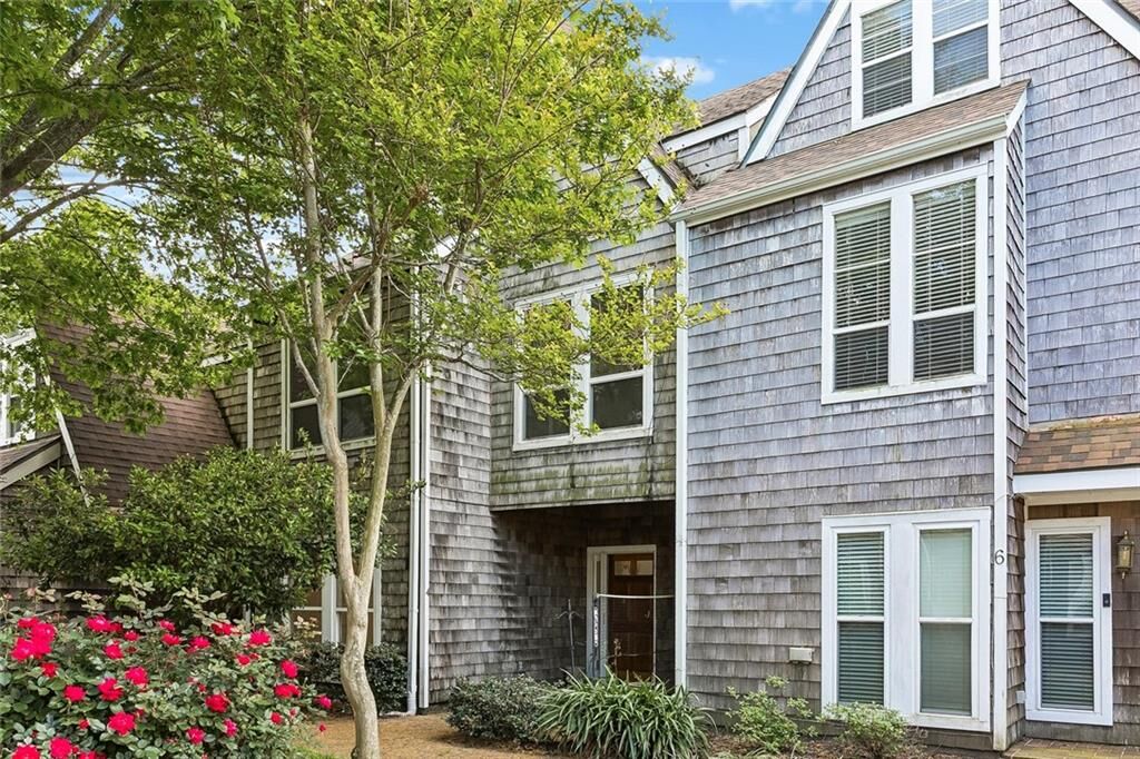 Property Photo:  4 Spinnaker Lane  LA 70124 