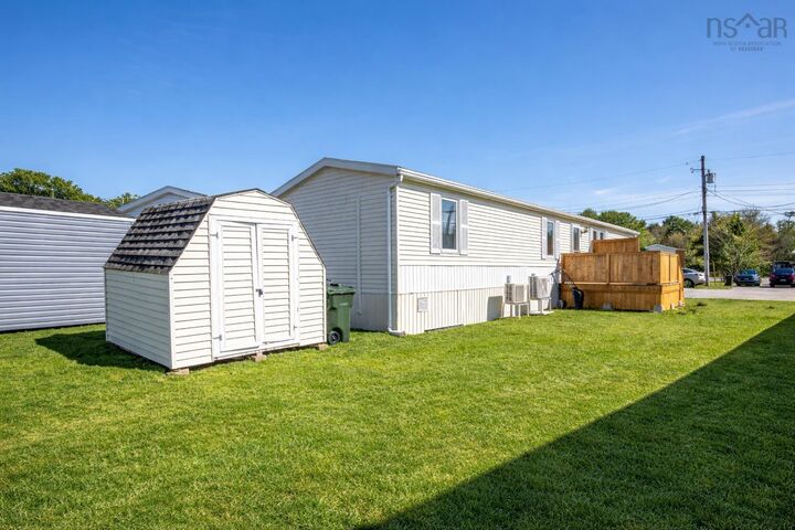 Property Photo: 6 Alderwood Court NS B3T 1B1