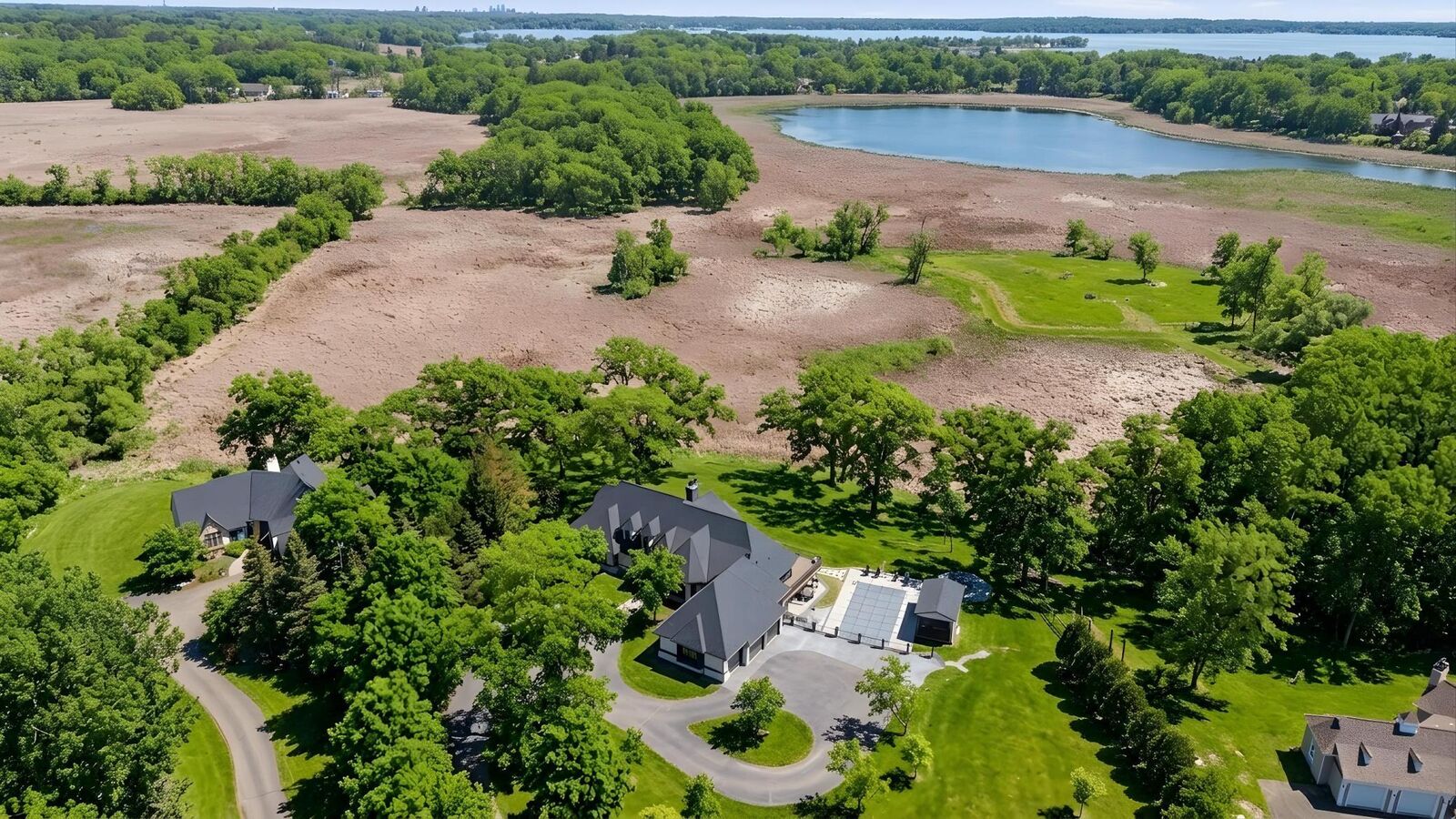 Property Photo:  1000 Old Crystal Bay Road S  MN 55391 