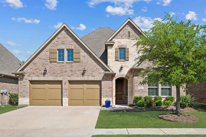 Property Photo:  7921 Isle Of Skye  TX 75056 