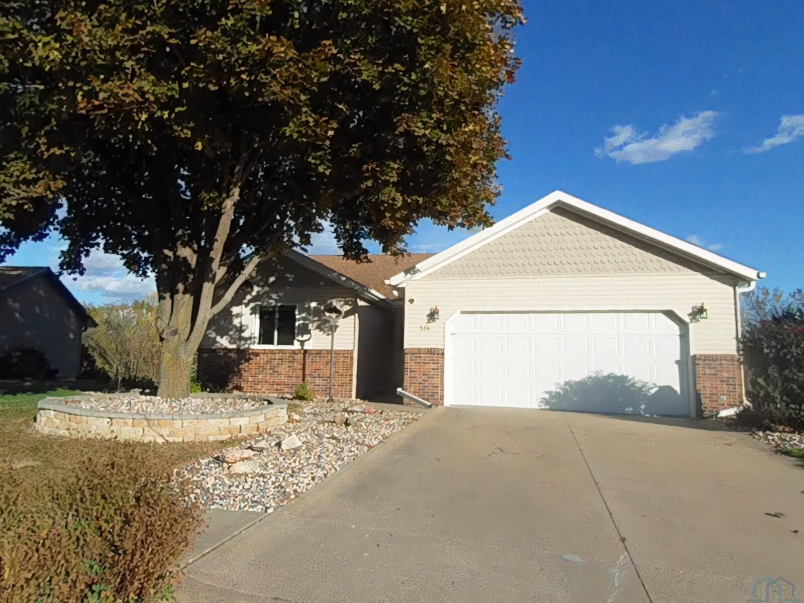 Property Photo:  514 Ascot Street  IA 51103 