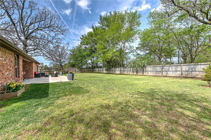 Property Photo:  1806 Sandpiper Avenue  AR 72745 