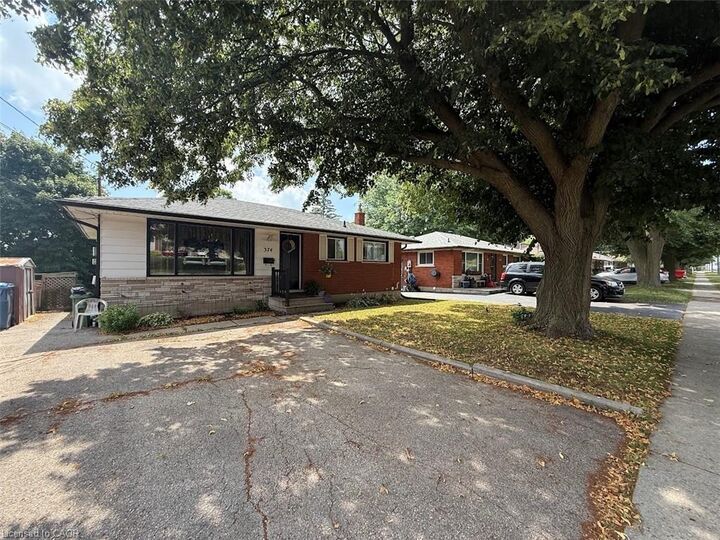 Property Photo: 374 Victoria Road N ON N1E 5J7