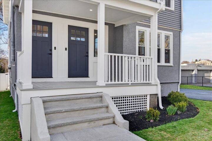 Property Photo:  45 Bartlett Ave 45  MA 02478 