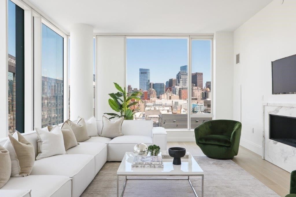Property Photo:  380 Harrison Avenue 14 J  MA 02118 