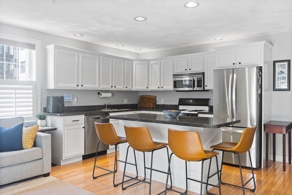 Property Photo: 194 E St 1 MA 02127