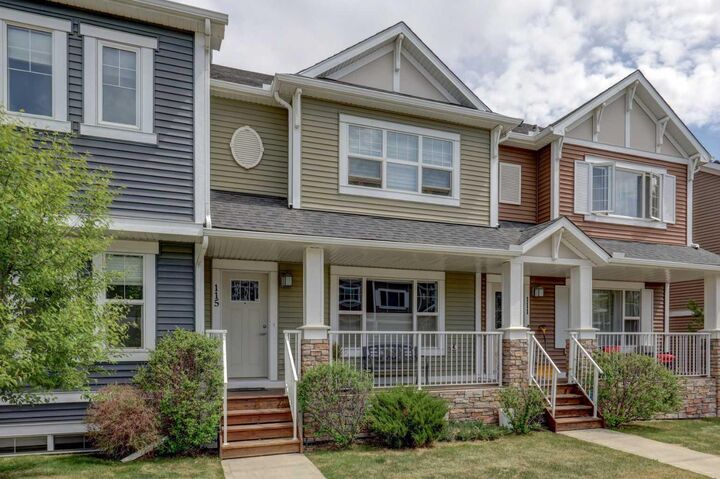Property Photo: 115 Baysprings Terrace SW AB T4B 4A8