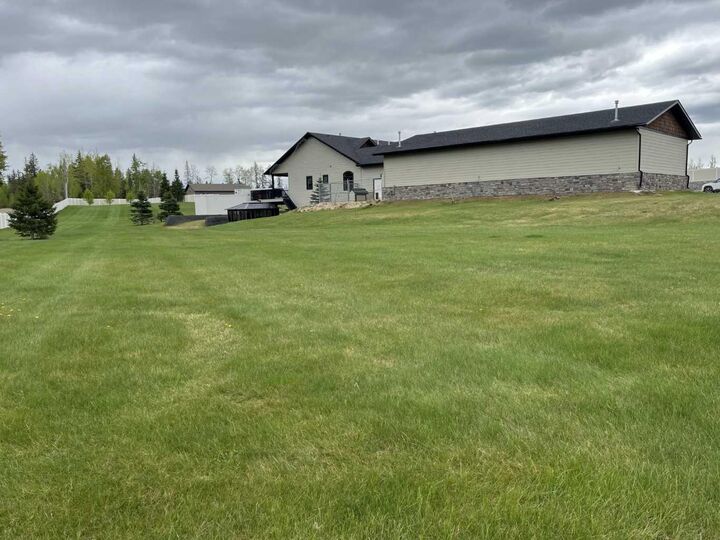 Photo de la propriété:  #1, 115057 Township Road  592 A  AB T7S 1X4 