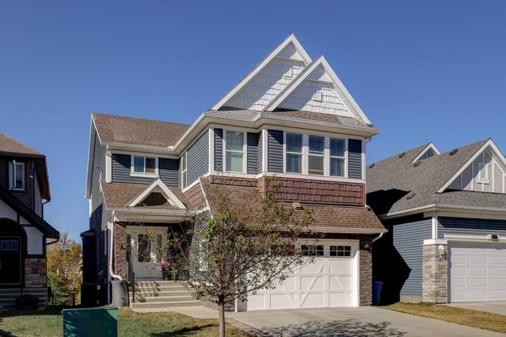 Property Photo:  213 Kingsmere Cove SE  AB T4A 0S1 